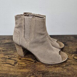 TOMS Women's Majorca Boots Size 7 Block Heel Peep Toe Taupe Suede Boho Bootie